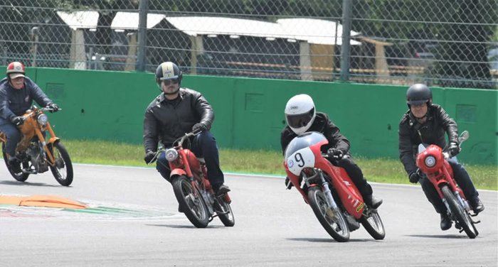 MOTOM IN PISTA 